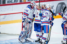 Šimon hrubec si odbyl v brance omsku vítěznou premiéru v letošním play off kontinentální hokejové ligy. Khl Pudotuspelit Simon Hrubec Nollasi Olkinuoran Metallurgin Ska Vierasvoittoon Dinamosta Khl 22 03 2021 Kierrosraportit Jatkoaika Com Kaikki Jaakiekosta
