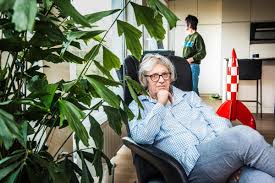 Van zijn boeken al zijn meer dan een miljoen exemplaren verkocht. Pieter Aspe Het Is Weinigen Gegeven Om 25 Jaar Lang Te Scoren Kw Be