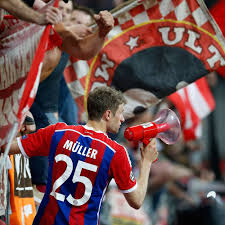 Eintracht frankfurt logo emblemfu�ball bilder und eintracht frankfurt logo emblem foto. Bayern Munich 5 1 Eintracht Frankfurt Initial Reactions And Observations Bavarian Football Works