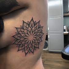 She can display messages or designs on her skin, as well as phase through solid matter. Tattoo Glenn Tattoo Glenn Twitter