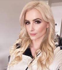 Vanessa Kade's Instagram, Twitter & Facebook