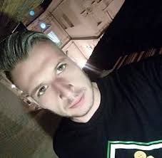 Via Federico Spera. È quasi terminato il capannone che ospiterà l'ennesimo  centro commerciale della città...