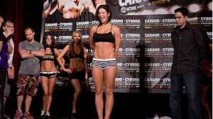 Carano began training in muay thai before transitioning to competitive mma, where she competed in strikeforce and elitexc. Dzhina Karano Mnogo Raz Ya Mogla Vernutsya V Boi I Vse Eshe Treniruyus