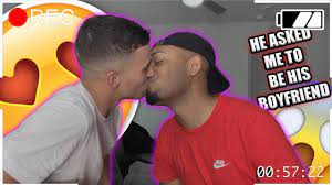 Kissing My STRAIGHT Best Friend To See How He Reacts! *PRANK* - YouTube