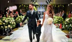 Initially, antonella rocuzzo wanted to become a. Lionel Messi Marries Antonella Roccuzzo Lovely Couple S Fairy Tale Love Story Came Full Circle View Pics India Com