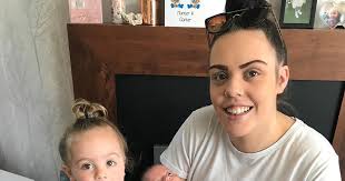 Worcester mum praises hospital after having twins 5 weeks early