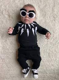 Ew David This Baby S Schitt S Creek Costume Is Simply The Best Popsugar Rose Costume Baby Halloween Costumes Baby Costumes