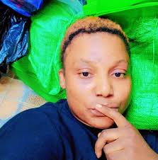 Teni the ultimate cruise babe 😍 She has a song for lovers of Laycon, Icons  #BBNaija #BBNaijaLockdown