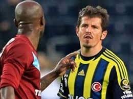 Felipe melo emre belezoğlu fenerbahçe galatasaray. Emre Belozoglu Vs Felipe Melo 600422 Uludag Sozluk Galeri