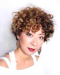 ショートのスパイラルパーマ love lock ラブロック のヘアスタイル 美容院 美容室を予約するなら楽天ビューティ ショート パーマ スパイラルパーマ パーマ