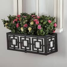 It's easy to find 1,000 ideas for using pots and planters around your home to it's a baked on paint finish that lasts longer than conventional painting and protects the metal better. Sofisticato Aluminum Window Boxes