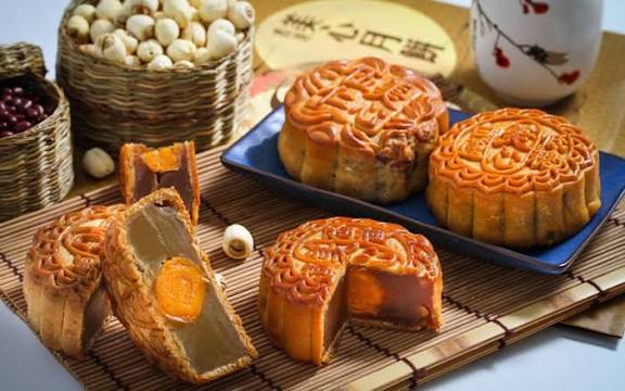 Những món ăn đặc trưng dịp Tết Trung thu nên có trên bàn ăn
