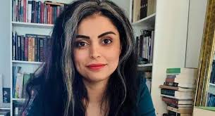 Hun er født og oppvokst i kurdistan, men måtte flykte derfra på slutten av nittitallet på grunn av krig. Dansk Kurdiske Sara Omar Avslorer Hykleriet I Islam I Sine Romaner Document