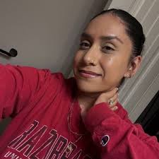 Esmeee Robles (@esme.robles__)