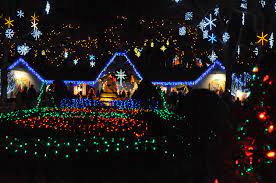 12 Stunning And Covid Friendly Holiday Light Displays In Massachusetts