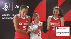 Bayan voleybol milli takımımızın iki genç oyuncusu simge aköz ve hande baladin, trt spor'a özel, eğlenceli bir röportaj verdi. Filenin Sultanlari Cevapliyor Seyma Ercan Simge Akoz Fatma Yildirim Youtube