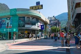 Enveloppe premier jour d'andorre par timbresetphilatelie.com. Soldes En Andorre Dates 2019 Ou Faire Les Soldes Infos Pratiques