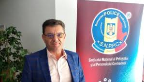 Reprezentanții federației sindicatul național al polițiștilor și personalului contractual au ieșit în stradă. Liderul Celui Mai Mare Sindicat Al Politistilor Din Romania Are O Premonitie Sumbra In Doua Saptamani Va Fi Arestat Si Distrus Impactpress