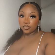 jada martinez (@_jadamartinez)