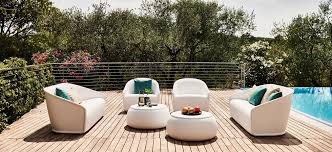 Mobiletti per il bagno versatili e adatti ad ogni spazio: Maison Du Monde Divani Per Esterni