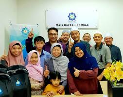 A) aku bersaksi b) bahawa tiada tuhan yang disembah c) melainkan allah 2) pilih jawapan yang betul. Hati Saya Betul Betul Tenang Lepas Lafaz Kalimah Syahadah Video 5 Sekeluarga Tekad Peluk Agama Islam Lepas Khalifah Media