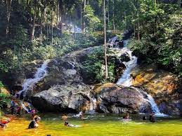 Mohkite channel on youtube travel video on kampung bharu lumut perak where many of fish cages in the river. 75 Tempat Menarik Di Selangor 2021 Updated