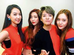 The f(x) member made a special appearance with her featuring in an artist 'fkye's latest music video 'get myself' and in the music video itself, amber appeared with a middle hair length metallic blue wig. K Pop Star Amber Liu Preps For Solo Us Stardom Music Gulf News