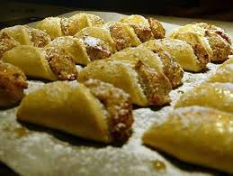 Cornets Aux Amandes Makrout El Louz Patisserie Algerienne Recette Makrout Alimentation Patisserie Algerienne
