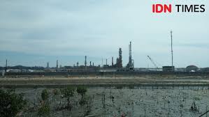 Kilang minyak tuban akan dibangun dengan kapasitas 15 juta ton per tahun. Pertamina Buka Investasi Kilang Minyak Baru Di Indramayu I Idn Times Jabar