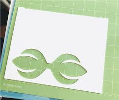 And it is yours free to download now. 5 Free Hair Bow Templates
