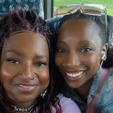 I'm cooking crabs for Ms. Hazel and I. Pr0m0 D3@ls