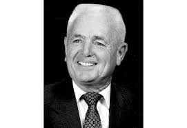 Leigh Batchelor's Instagram, Twitter & Facebook