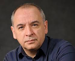 Condo Smarts: Christmas tree issue calls for seasonal leaflet