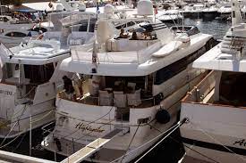Scotianul david coulthard, fost pilot important de f1 la aflat in saint tropez, la bordul unui yacht, david coulthard, care a anuntat ca se va retrage la. Die Yacht Highlander Von David Coulthard Schottland Mclaren Mercedes