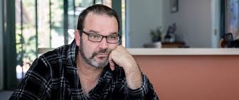 La difficile place du conjoint face à la crise de la quarantaine. Etude Sur La Crise De La Quarantaine Causes Solutions