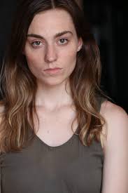 Lauren Elliott's Instagram, Twitter & Facebook