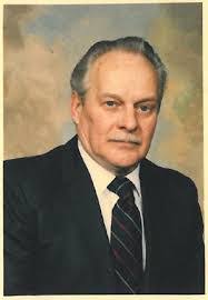 Leslie Geer's Instagram, Twitter & Facebook