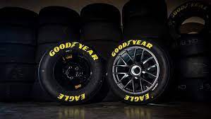 24 reviews | 6 answered questions. Next Generation Nascar Racer To Use 18 Inch Center Locking Wheels