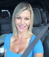 Tamara Linn's Instagram, Twitter & Facebook