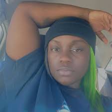 Gm I'm looking for a professional credit repair person WITH A BUSINESS  LOCATION. Looking to remove all unnecessary stuff off my credit & get  approved for an apartment .