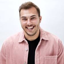 Dana Doucette's Instagram, Twitter & Facebook