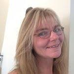 Janet Kinch's Instagram, Twitter & Facebook