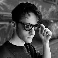 Jeffrey Botsford's Instagram, Twitter & Facebook