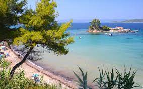 Θεατρική παράσταση στο θέατρο σέττας. Ti Prepei Na Dw Stis Diakopes Moy Sthn Eyboia