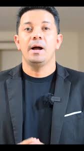 Claridad de la calle vs. oscuridad de la casa