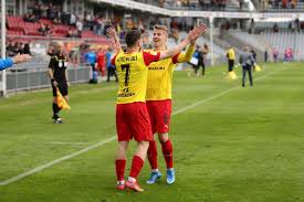 Jeżeli będziesz poza domem, np. Transmisja Online Z Meczu Miedz Legnica Korona Kielce Wiemy Gdzie Ogladac Stream Na Zywo