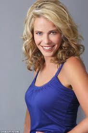 Последние твиты от chelsea handler (@chelseahandler). He Tried To Cosby Me Chelsea Handler Describes Being Invited Up To Bill Cosby S Hotel Suite And Being So Freaked Out She Brought Friends For Protection Daily Mail Online