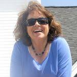 Leslie Robillard's Instagram, Twitter & Facebook