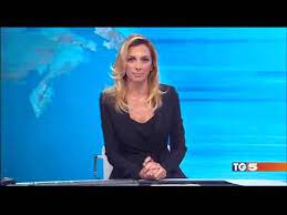 Il telegiornale di canale 5. Tg5 Ore 13 00 Tnotice La Raccomandata Che Si Spedisce E Si Ritira Dal Web Youtube