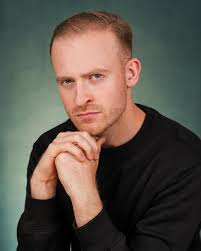 Thought it was time to freshen up a bit😉✨ New headshots by the outstanding  and incredibly talented @marbleandskyphotography!! Extremely grateful my  girlfriend takes the best headshots in the business📸🙌 #headshots #actor  #comedy #